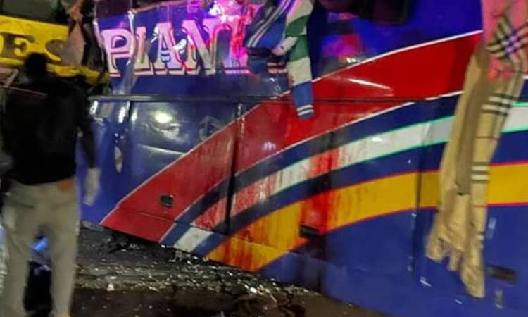 উগান্ডায় স্কুলবাস দুর্ঘটনায় ২১ জনের প্রাণহানি- খবরটির স্থিরচিত্র